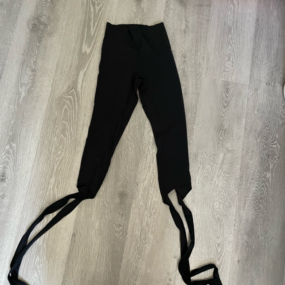 Lululemon Aligned Crop 21 Size 4 leggings